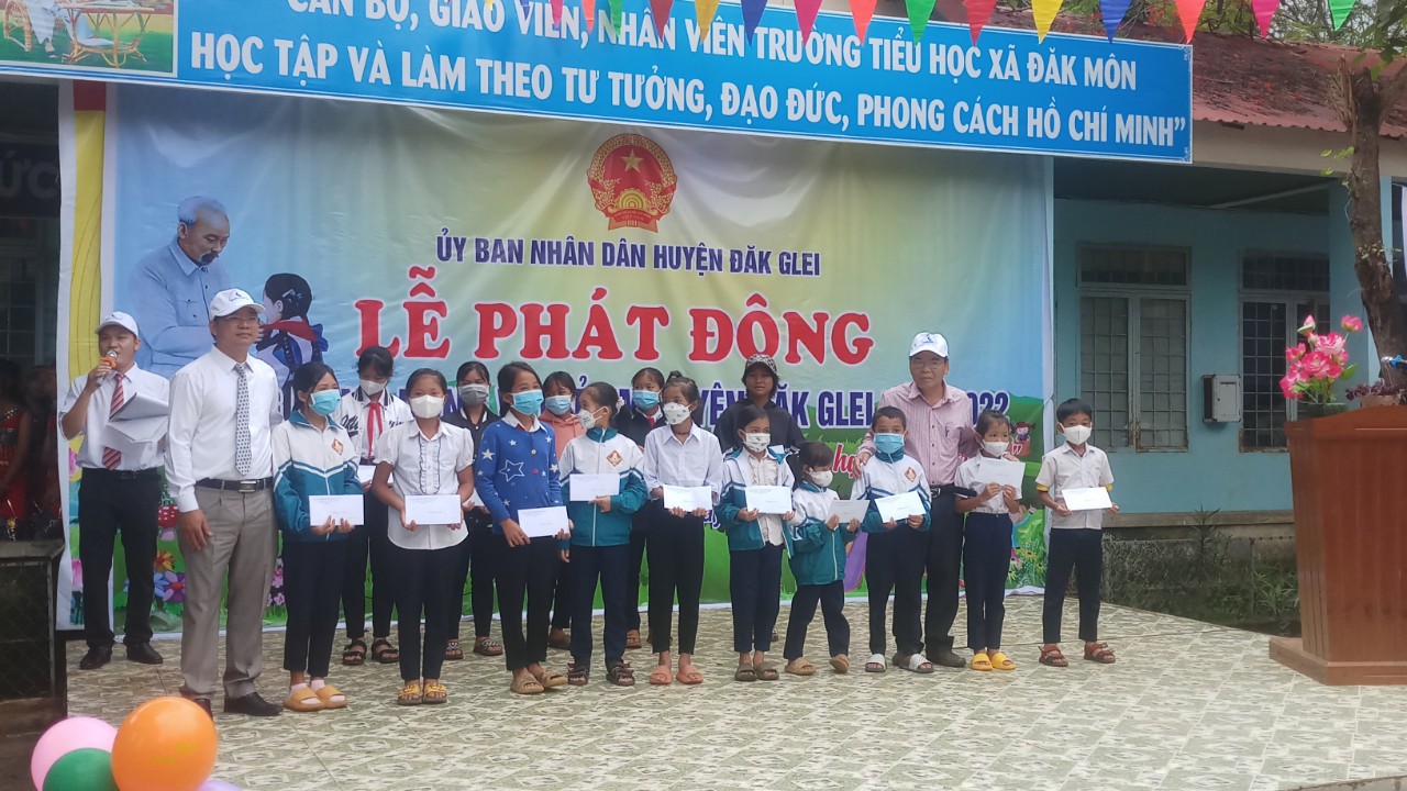Huyện Đăk Glei tổ chức lễ phát động tháng hành động vì trẻ em năm 2022